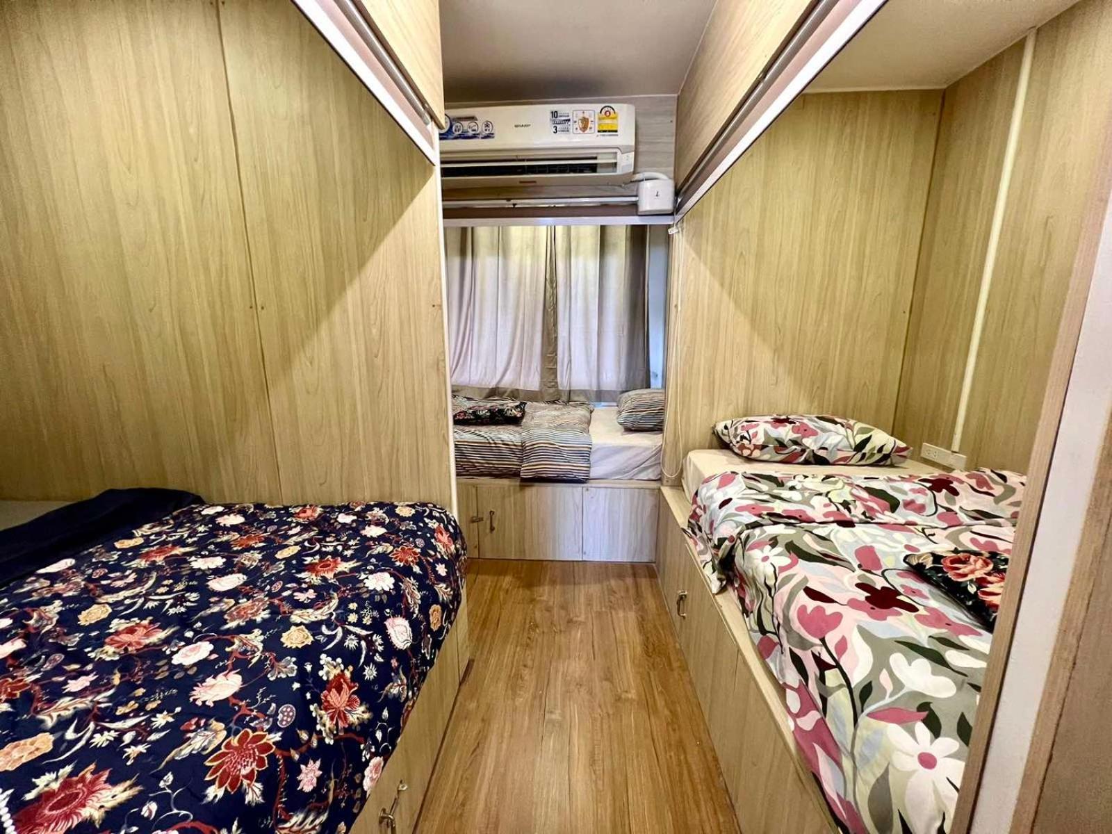 Comfy Crib Hostel 2 กรุงเทพมหานคร ภายนอก รูปภาพ