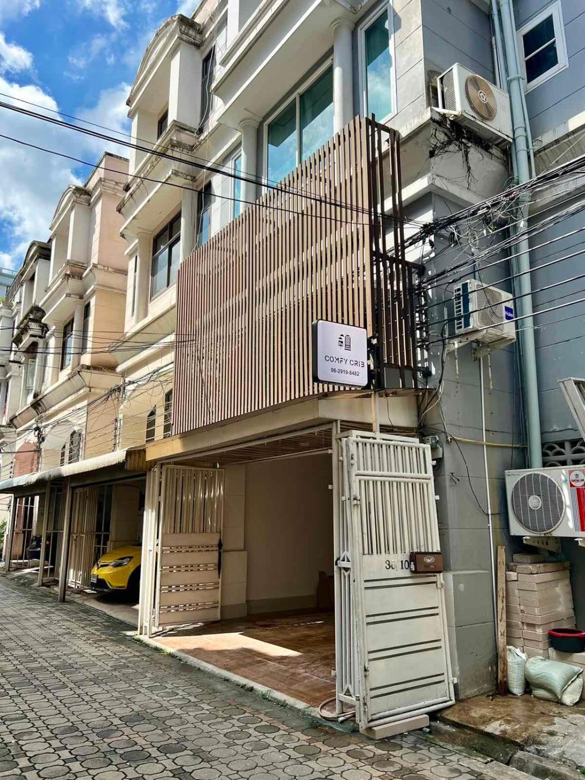 Comfy Crib Hostel 2 กรุงเทพมหานคร ภายนอก รูปภาพ