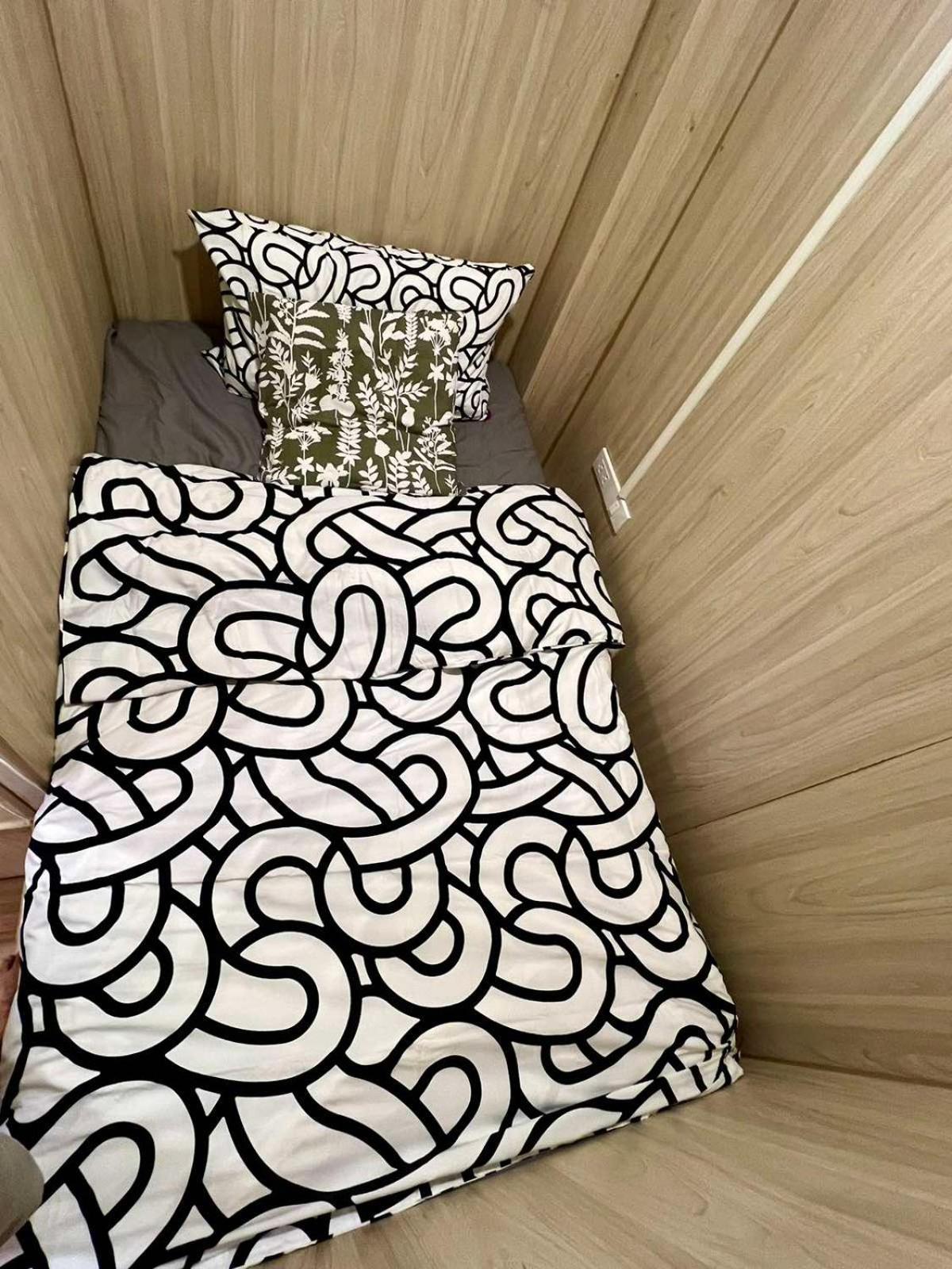 Comfy Crib Hostel 2 กรุงเทพมหานคร ภายนอก รูปภาพ