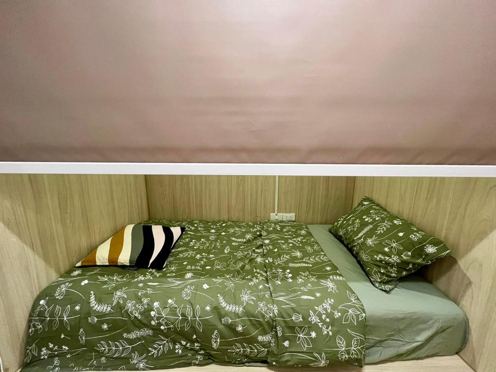 Comfy Crib Hostel 2 กรุงเทพมหานคร ภายนอก รูปภาพ