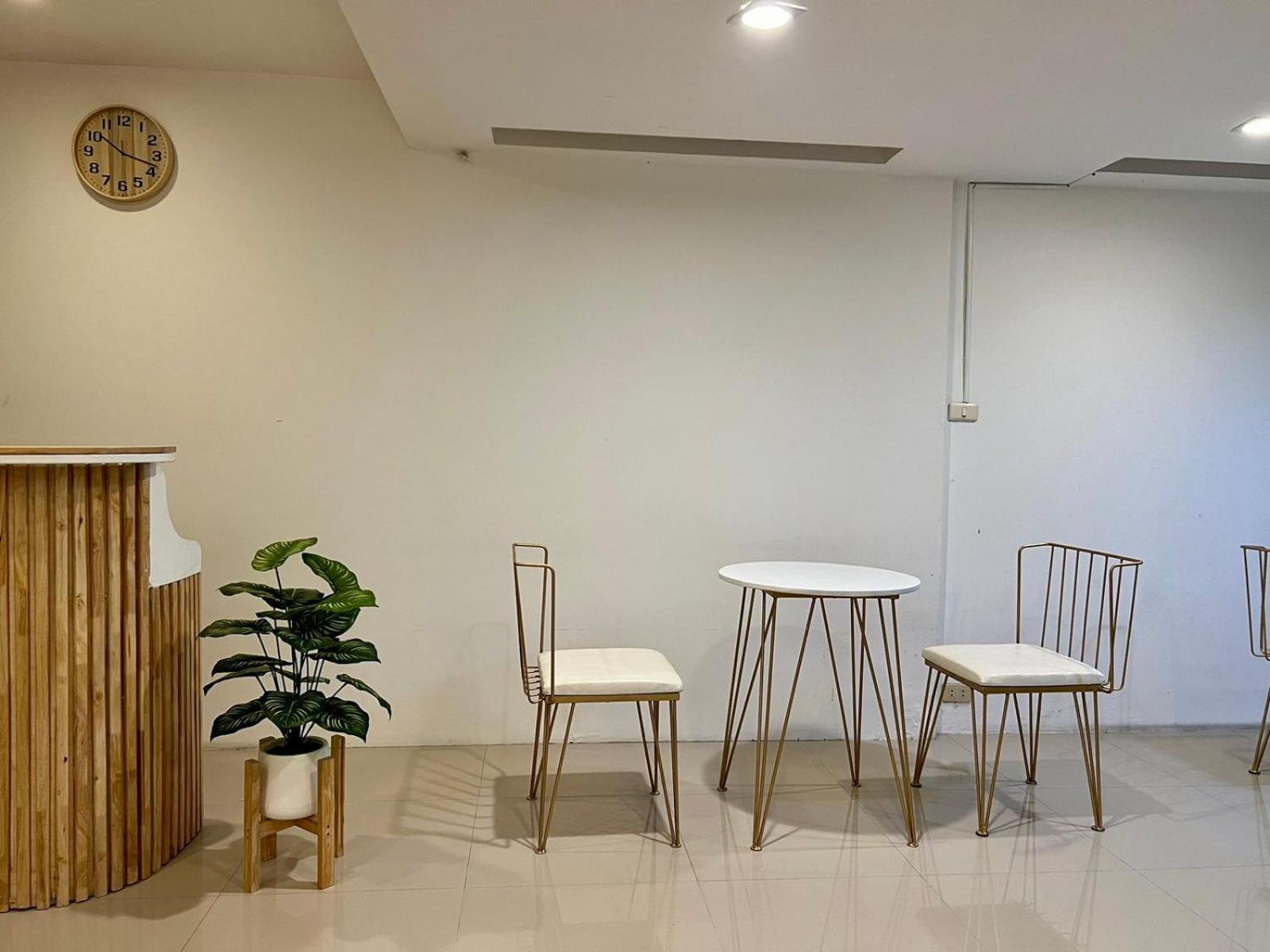 Comfy Crib Hostel 2 กรุงเทพมหานคร ภายนอก รูปภาพ